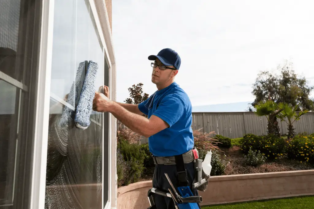 Professional window cleaning Prince George — 2 Rivers Carpet Cleaning